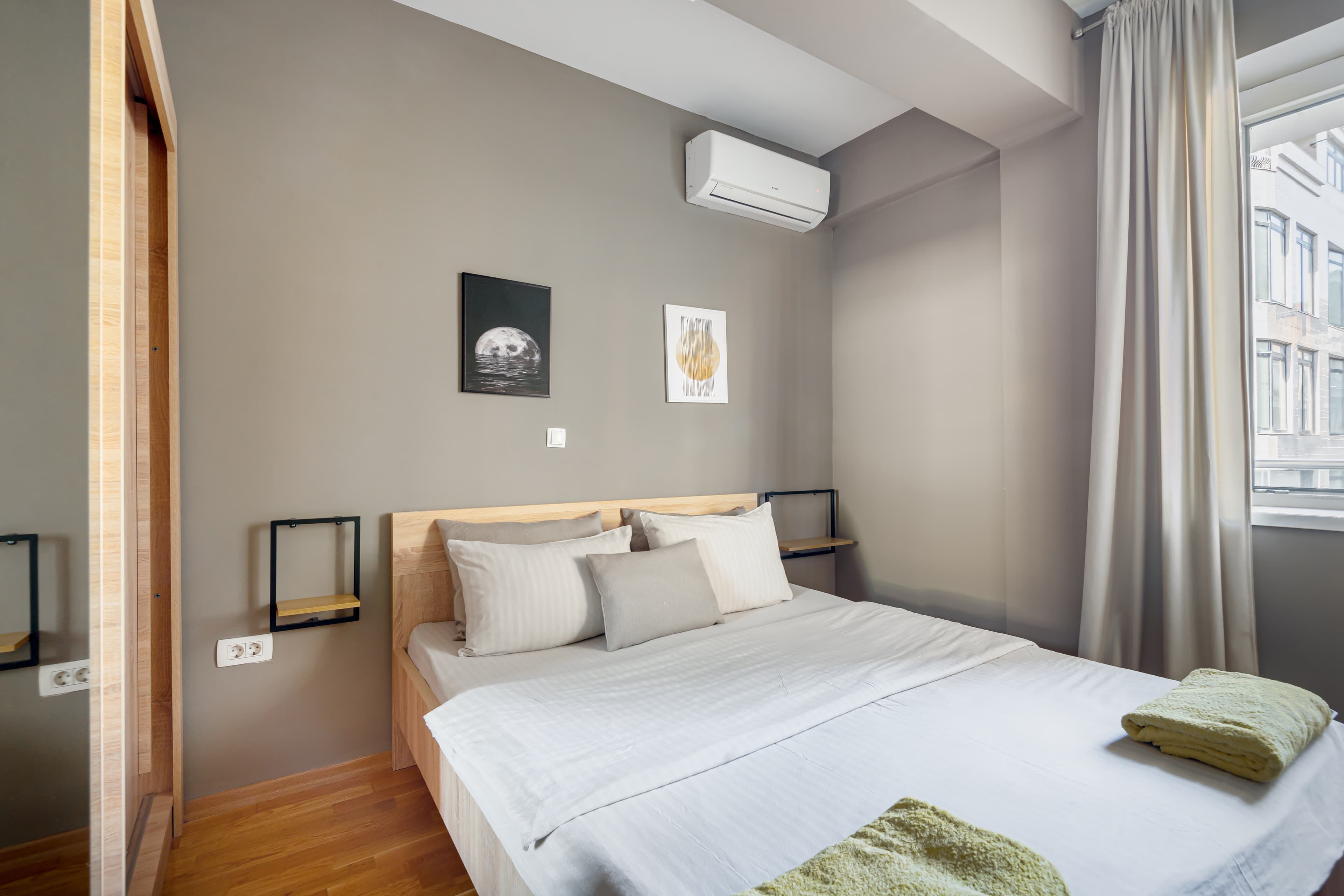 Parkside Apt.2 interior photo 2 of 21