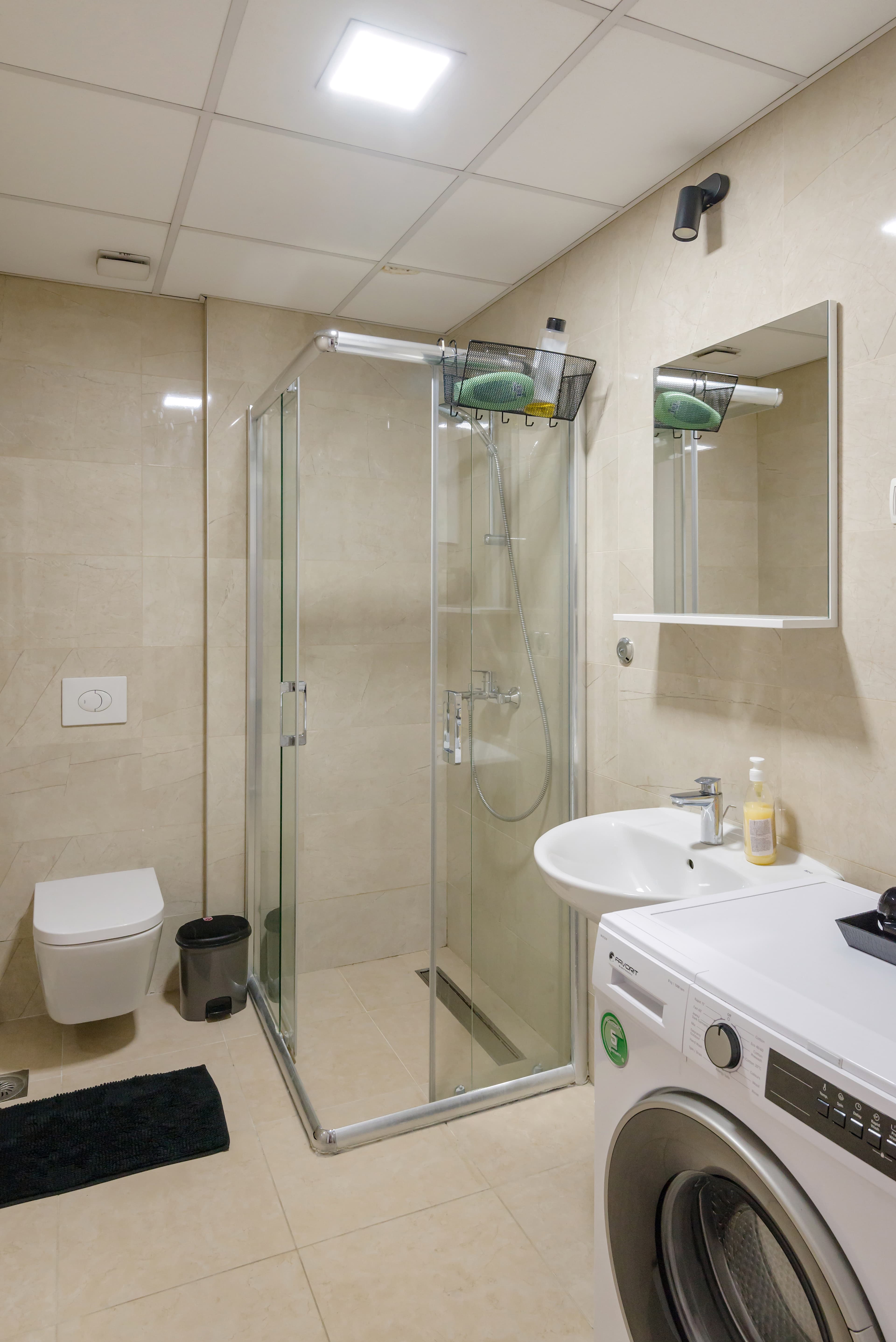 Parkside Apt.2 interior photo 8 of 21
