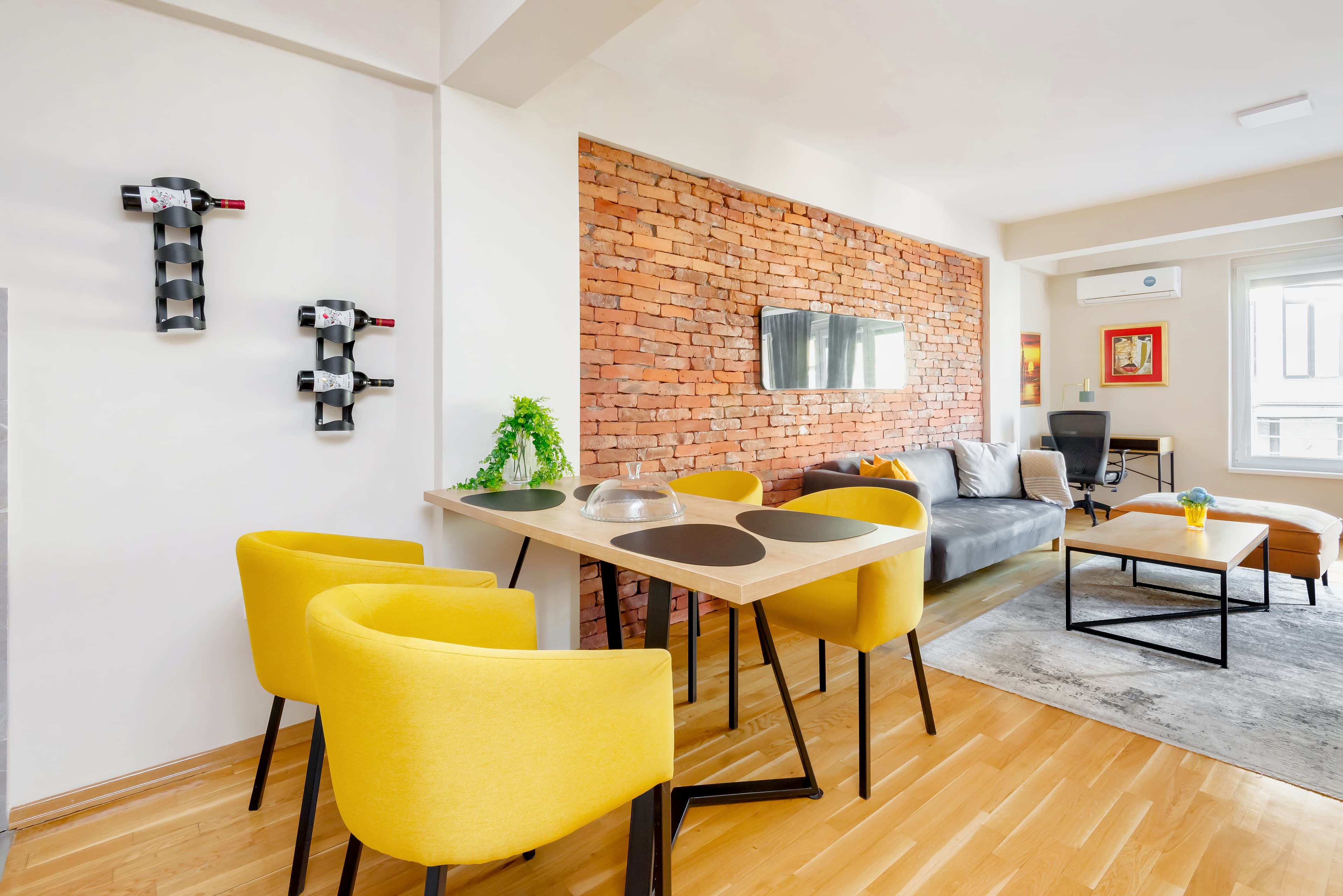 Parkside Apt.2 interior photo 11 of 21