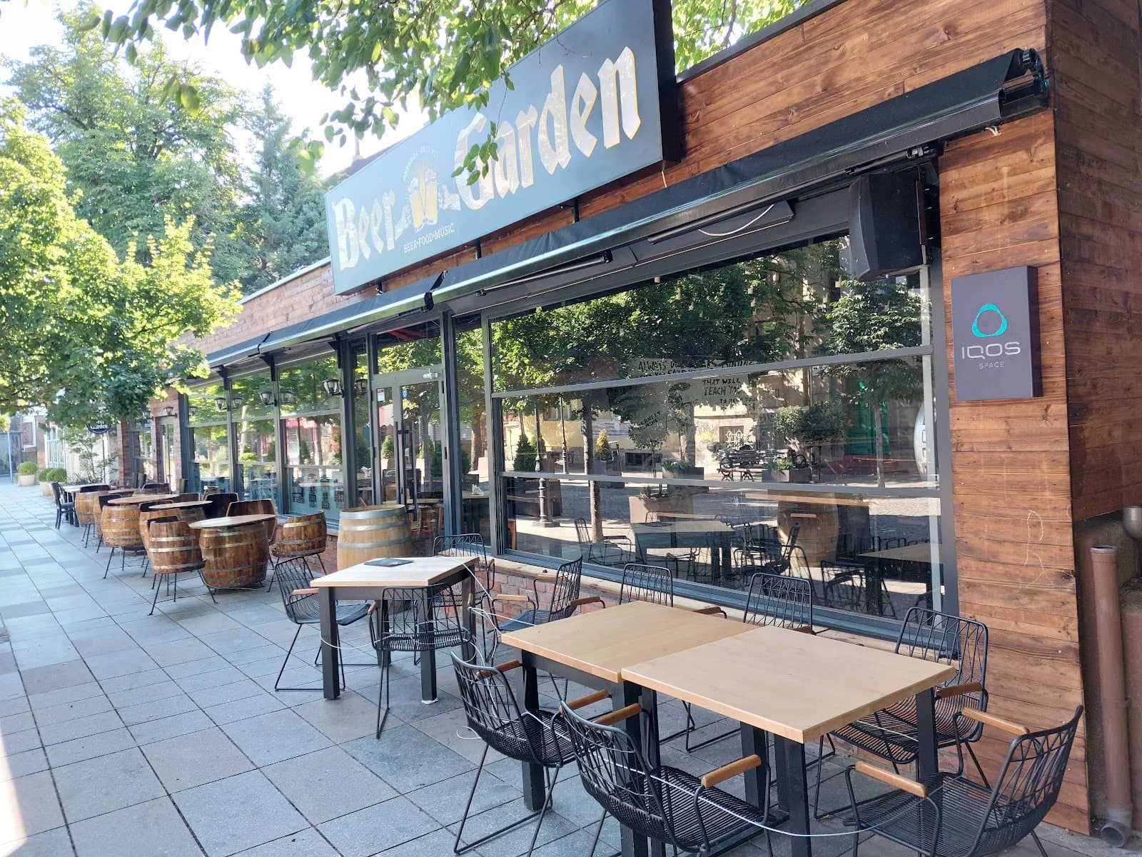 Beer Garden, Beer garden, Debar Maalo